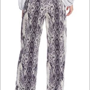 NWT Vince Camuto pants snake print
